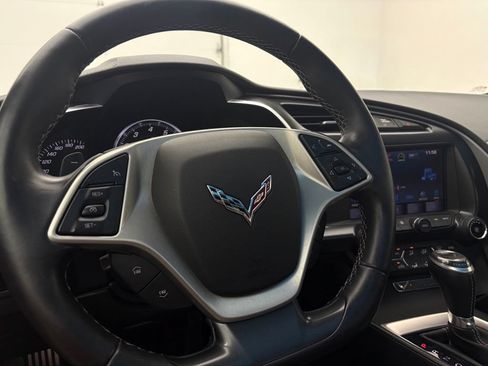 Used 2016 Chevrolet Corvette Stingray Coupe RWD image 25
