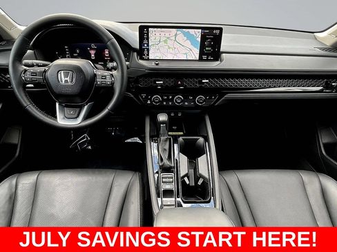 Used 2025 Honda Accord Touring image 9