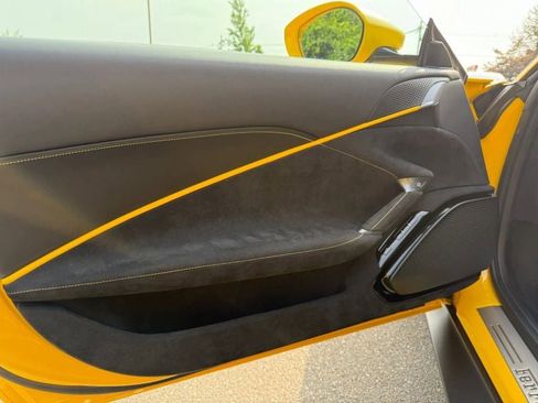 Used 2022 Ferrari Roma image 23