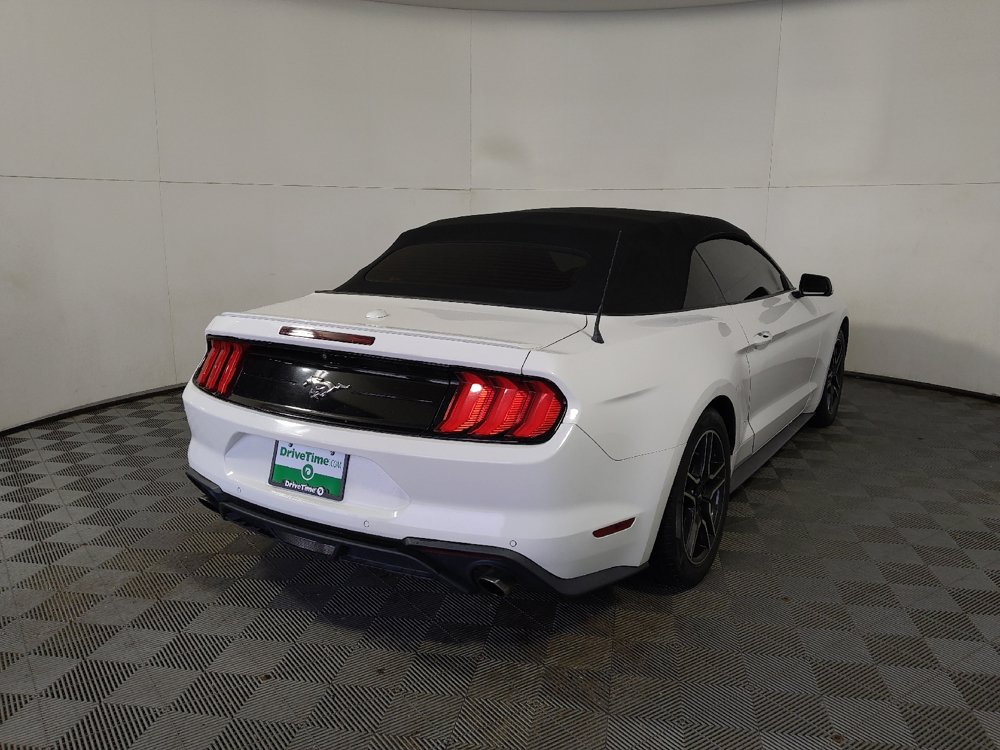 Used 2021 Ford Mustang Premium RWD image 7