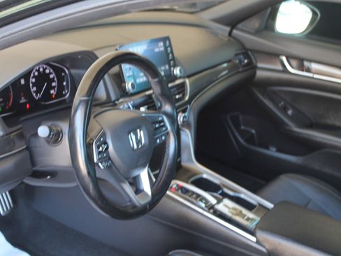 Used 2020 Honda Accord Sport image 23