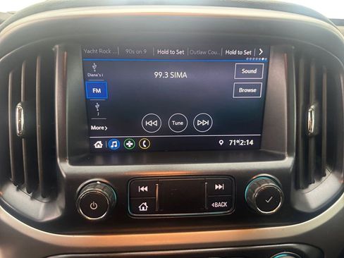 Used 2021 Chevrolet Colorado LT w/ LT Convenience Package image 24