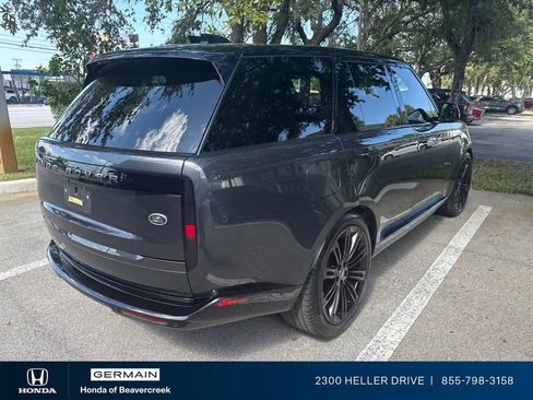 Used 2023 Land Rover Range Rover SE AWD/4WD image 2