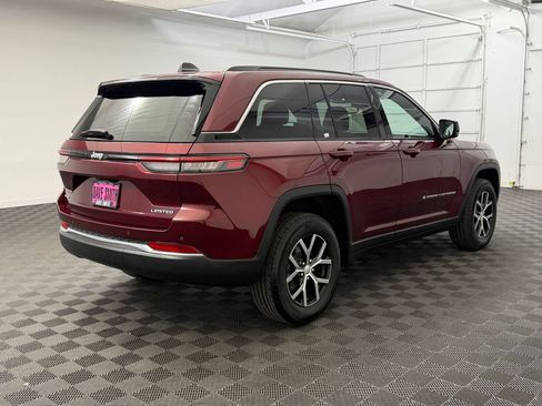 Used 2024 Jeep Grand Cherokee Limited w/ Trailer Tow Package AWD/4WD image 8