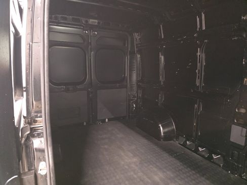 Used 2021 RAM ProMaster 2500 w/ Convenience Group image 9