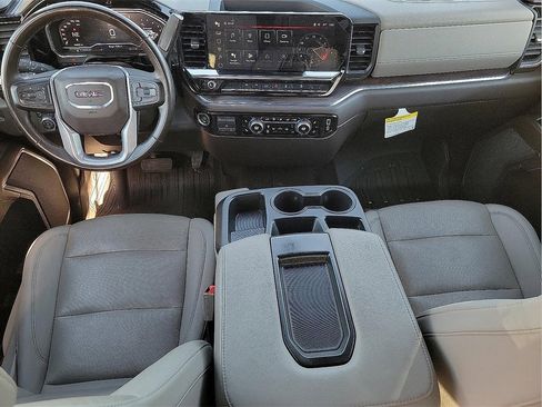 Certified 2024 GMC Sierra 1500 SLT image 11