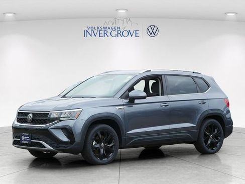Certified 2023 Volkswagen Taos SE w/ Black Wheel Package AWD/4WD image 3