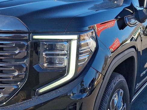 Used 2023 GMC Sierra 1500 Denali Ultimate image 9