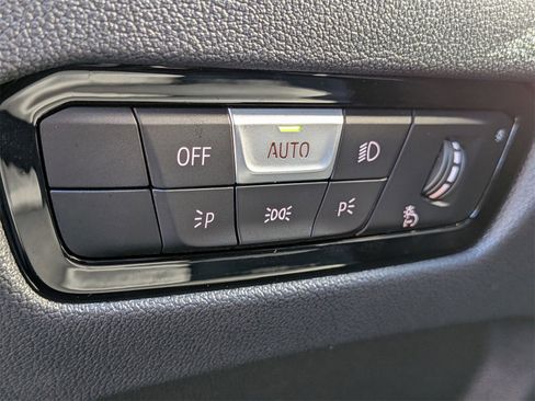 Used 2025 BMW 430i xDrive w/ Premium Package image 17