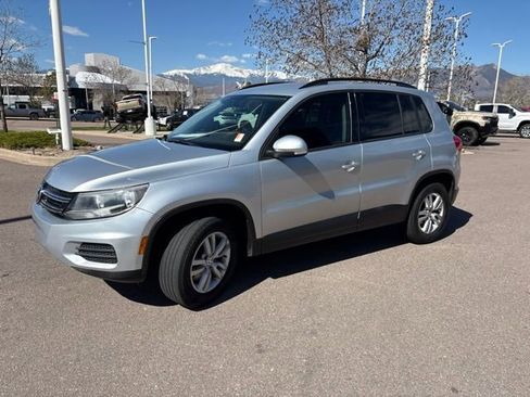 Used 2016 Volkswagen Tiguan S FWD image 3