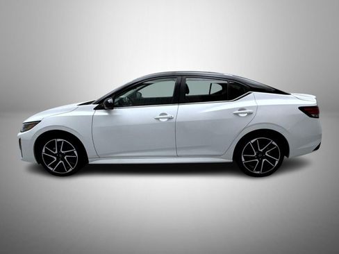 Used 2024 Nissan Sentra SR FWD image 8