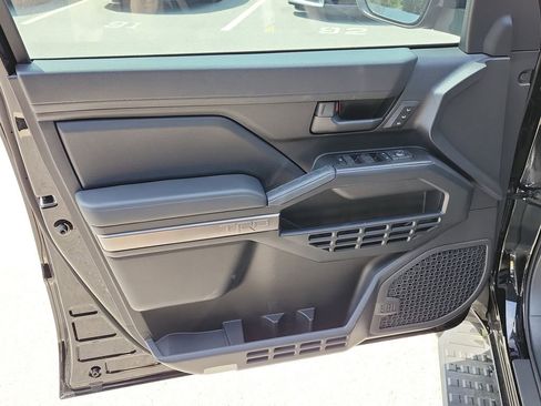 Used 2025 Toyota 4Runner TRD Off-Road Premium image 24