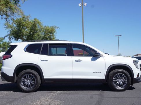 New 2026 GMC Acadia Elevation FWD image 2