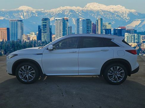 New 2025 INFINITI QX50 Luxe image 4