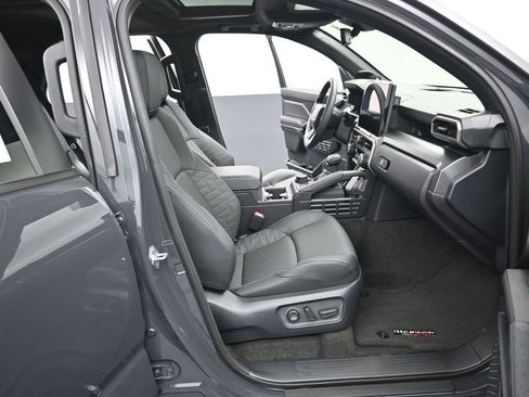 Certified 2025 Toyota 4Runner TRD Off-Road Premium image 40