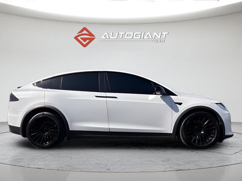 Used 2022 Tesla Model X Plaid AWD/4WD image 9