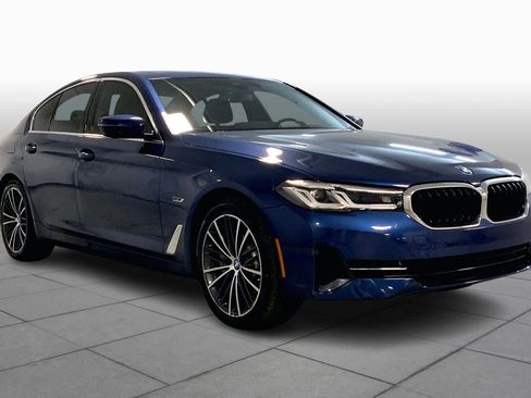 Certified 2023 BMW 530e xDrive w/ Premium Package image 2