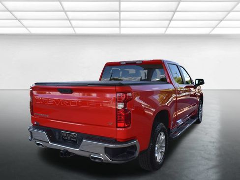 Used 2022 Chevrolet Silverado 1500 LT AWD/4WD image 8