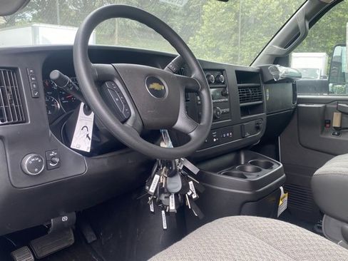 New 2025 Chevrolet Express 3500 w/ Power Convenience Package image 33