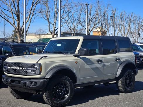 New 2026 Ford Bronco Badlands image 2