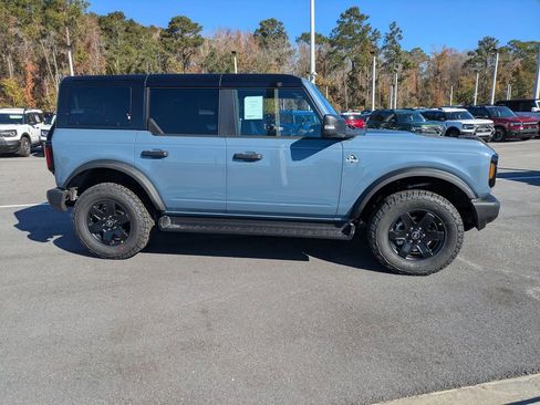 New 2025 Ford Bronco Outer Banks image 3