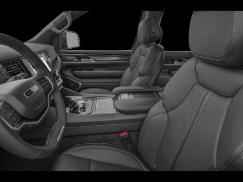 Certified 2024 Jeep Wagoneer Series II RWD image 8