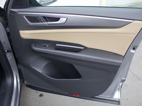 New 2026 Volkswagen Atlas Cross Sport SE image 33