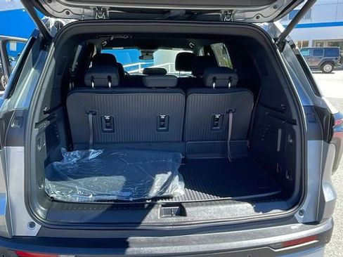 New 2026 Chevrolet Traverse LT w/ LPO, Floor Liner Package image 30