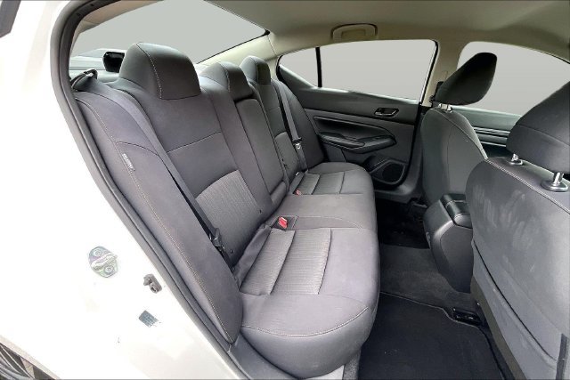 Used 2025 Nissan Altima 2.5 SV FWD image 29