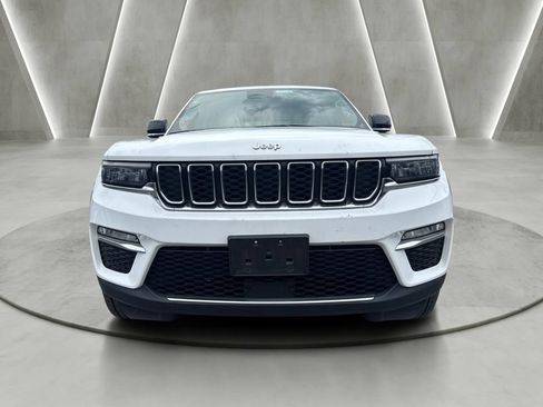 Used 2024 Jeep Grand Cherokee Limited AWD/4WD image 2