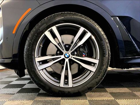 Used 2024 BMW X7 M60i w/ Executive Package image 11