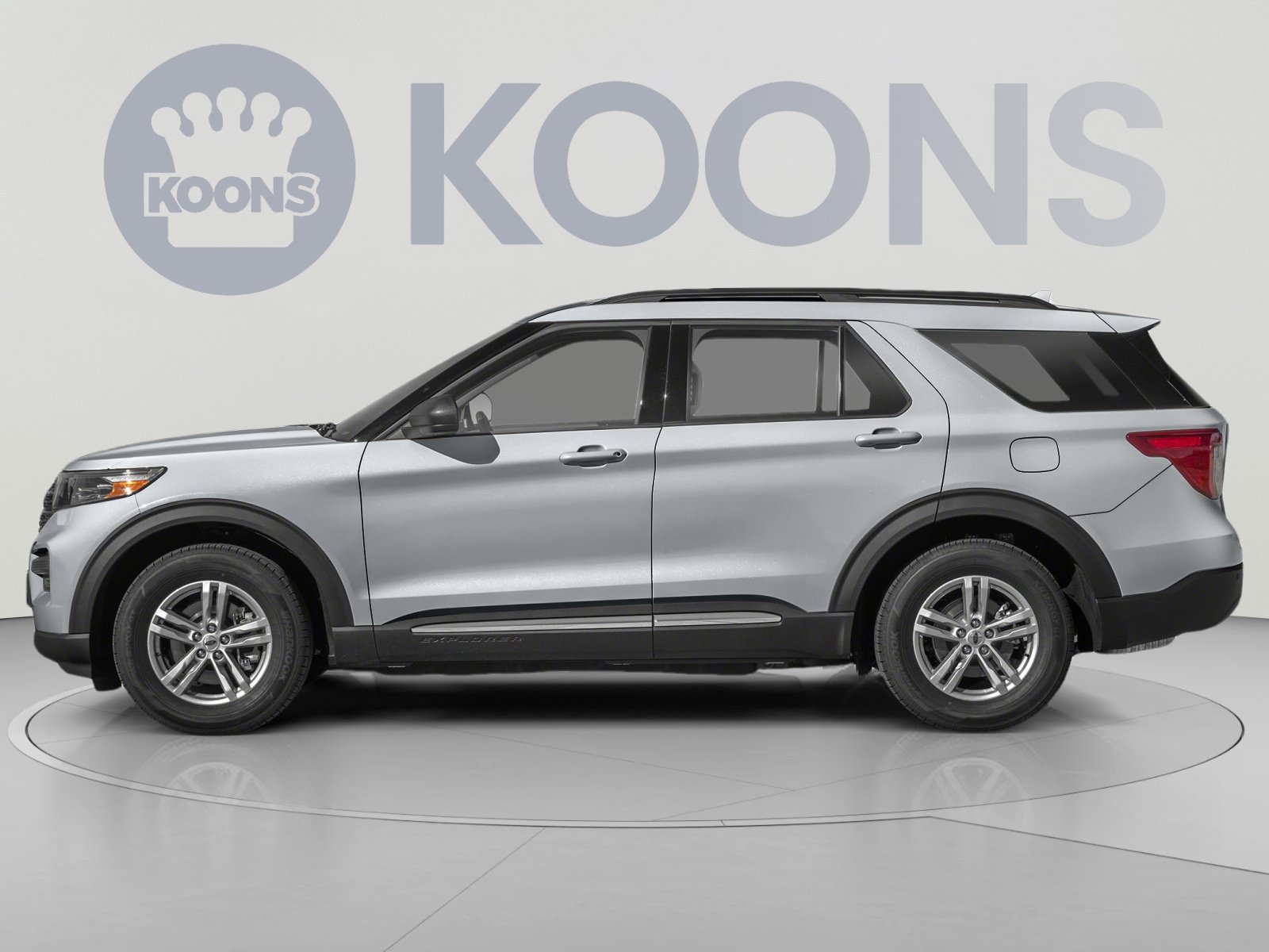 Used 2024 Ford Explorer XLT AWD/4WD image 4
