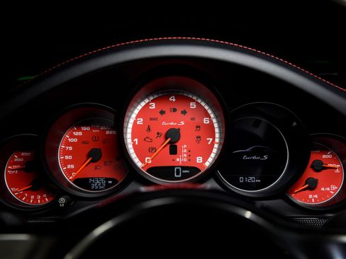 Used 2015 Porsche 911 Turbo S image 7