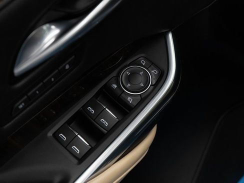 Used 2024 Cadillac XT4 Premium Luxury image 16