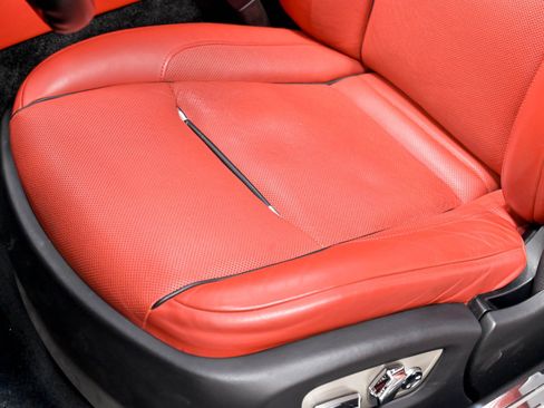 Used 2017 Rolls-Royce Dawn RWD image 9