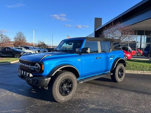 Used 2023 Ford Bronco Wildtrak image 4