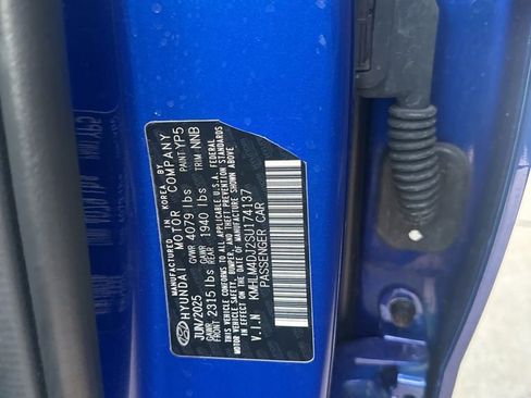 Used 2025 Hyundai Elantra Blue image 6