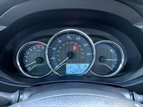 Used 2015 Toyota Corolla LE FWD image 13