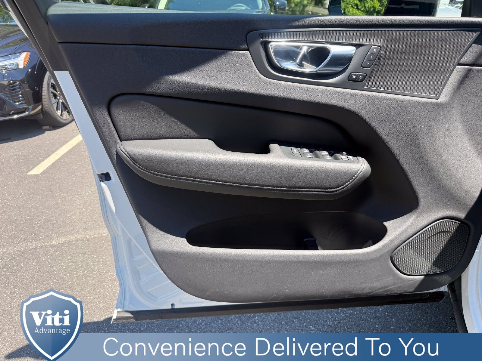 Certified 2025 Volvo XC60 T8 Plus w/ Protection Package Premier AWD/4WD image 16
