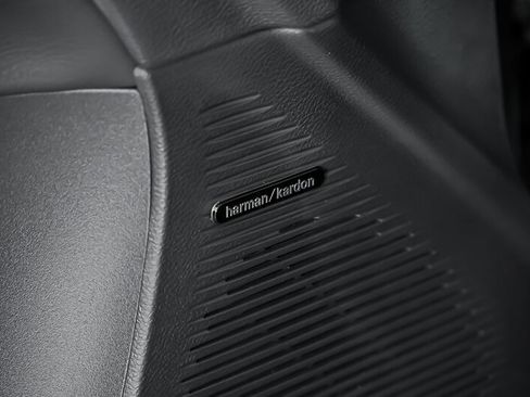 Used 2016 Dodge Challenger SRT Hellcat RWD image 14