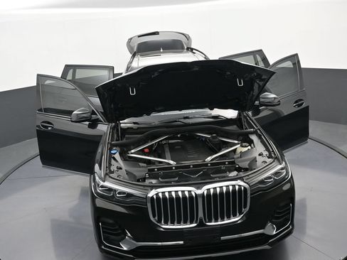 Used 2022 BMW X7 xDrive40i w/ Executive Package AWD/4WD image 40