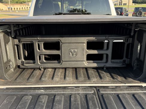 Used 2022 RAM 1500 Laramie AWD/4WD image 9