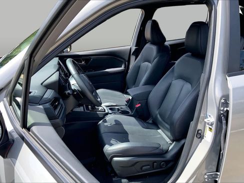 Used 2025 Subaru Forester Limited AWD/4WD image 8