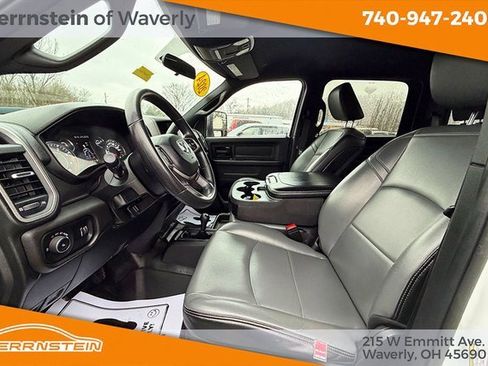 Used 2024 RAM 3500 Tradesman w/ Chrome Appearance Group image 18