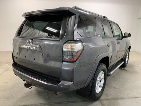 Used 2020 Toyota 4Runner SR5 Premium w/ Moonroof Package AWD/4WD image 26