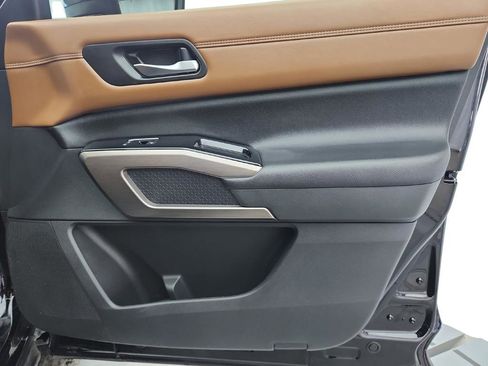 Used 2024 Nissan Pathfinder Platinum w/ Cargo Package image 29