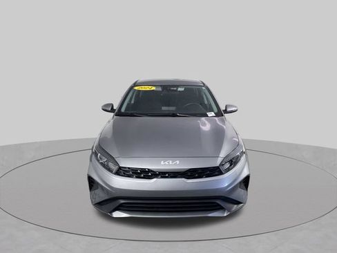 Used 2024 Kia Forte LXS w/ LXS Technology Package FWD image 16