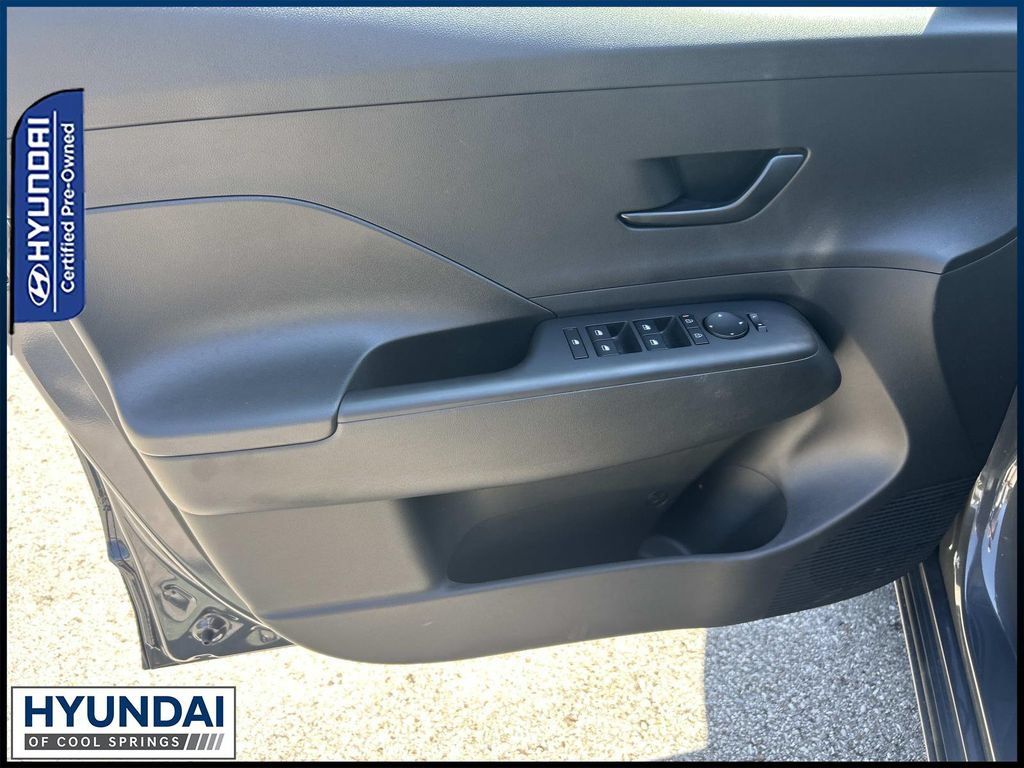 Used 2024 Hyundai Kona SEL FWD image 17
