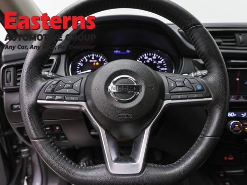 Used 2020 Nissan Rogue SV w/ Premium Package AWD/4WD image 10