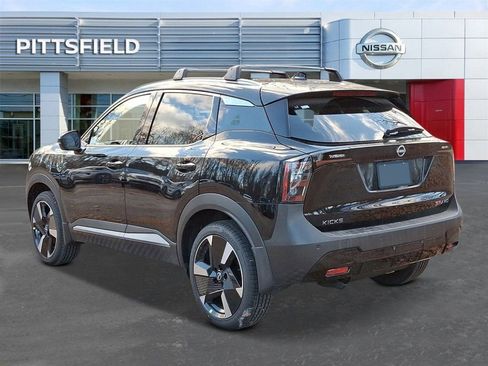 New 2026 Nissan Kicks SR image 4